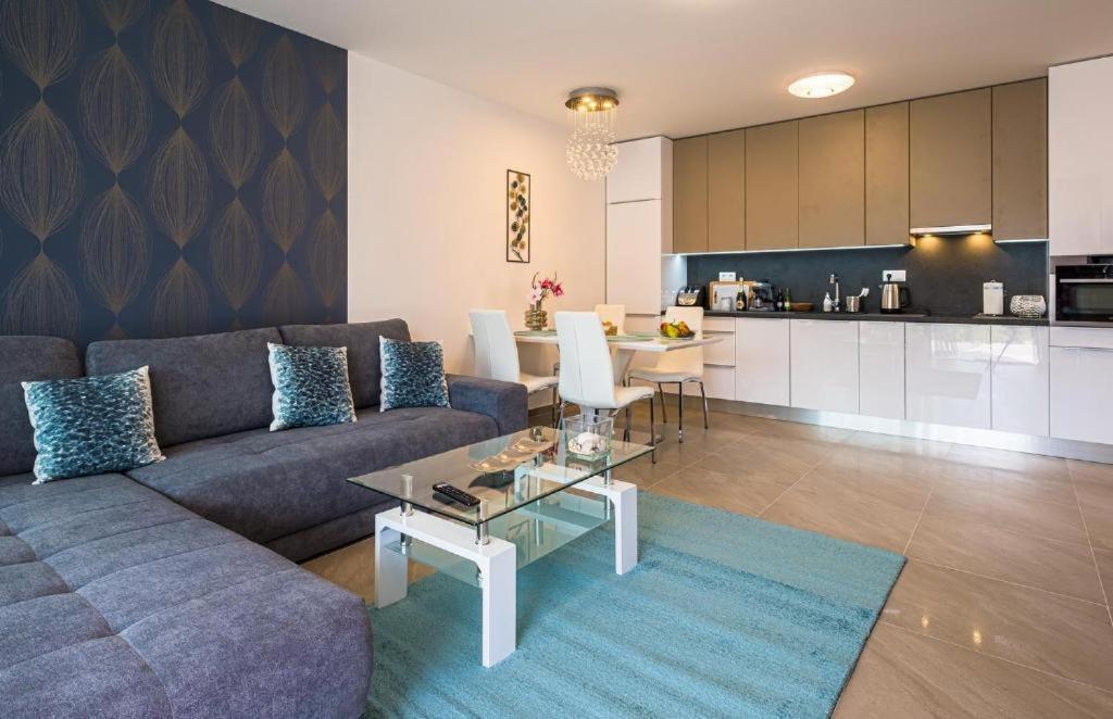 Fuered Luxury Apartman With Private Pool 巴拉顿菲赖德 外观 照片