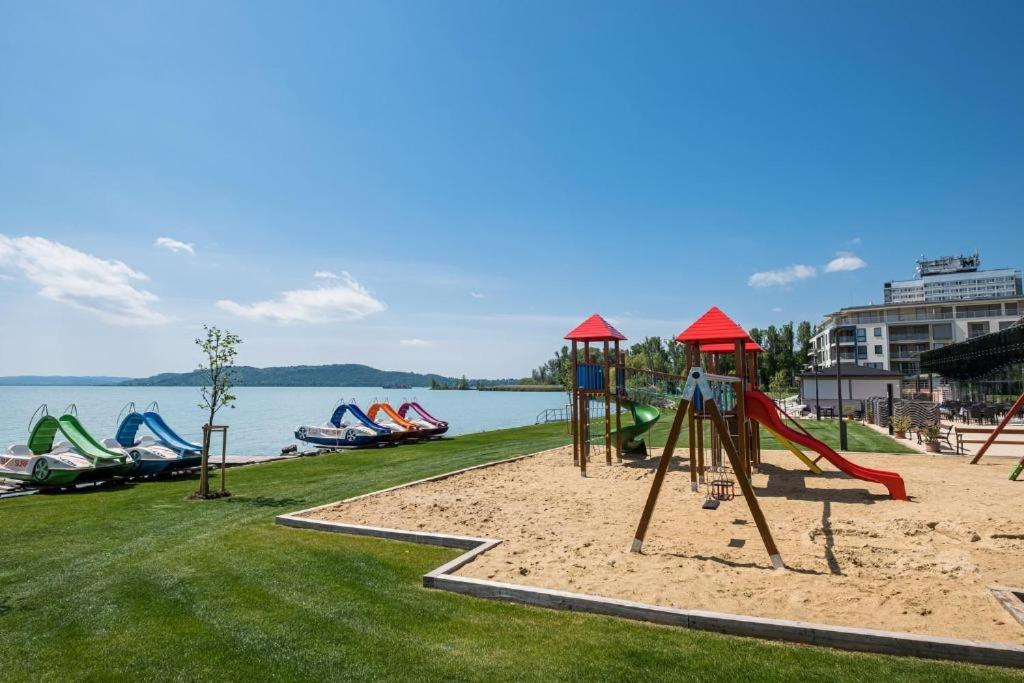 Fuered Luxury Apartman With Private Pool 巴拉顿菲赖德 外观 照片